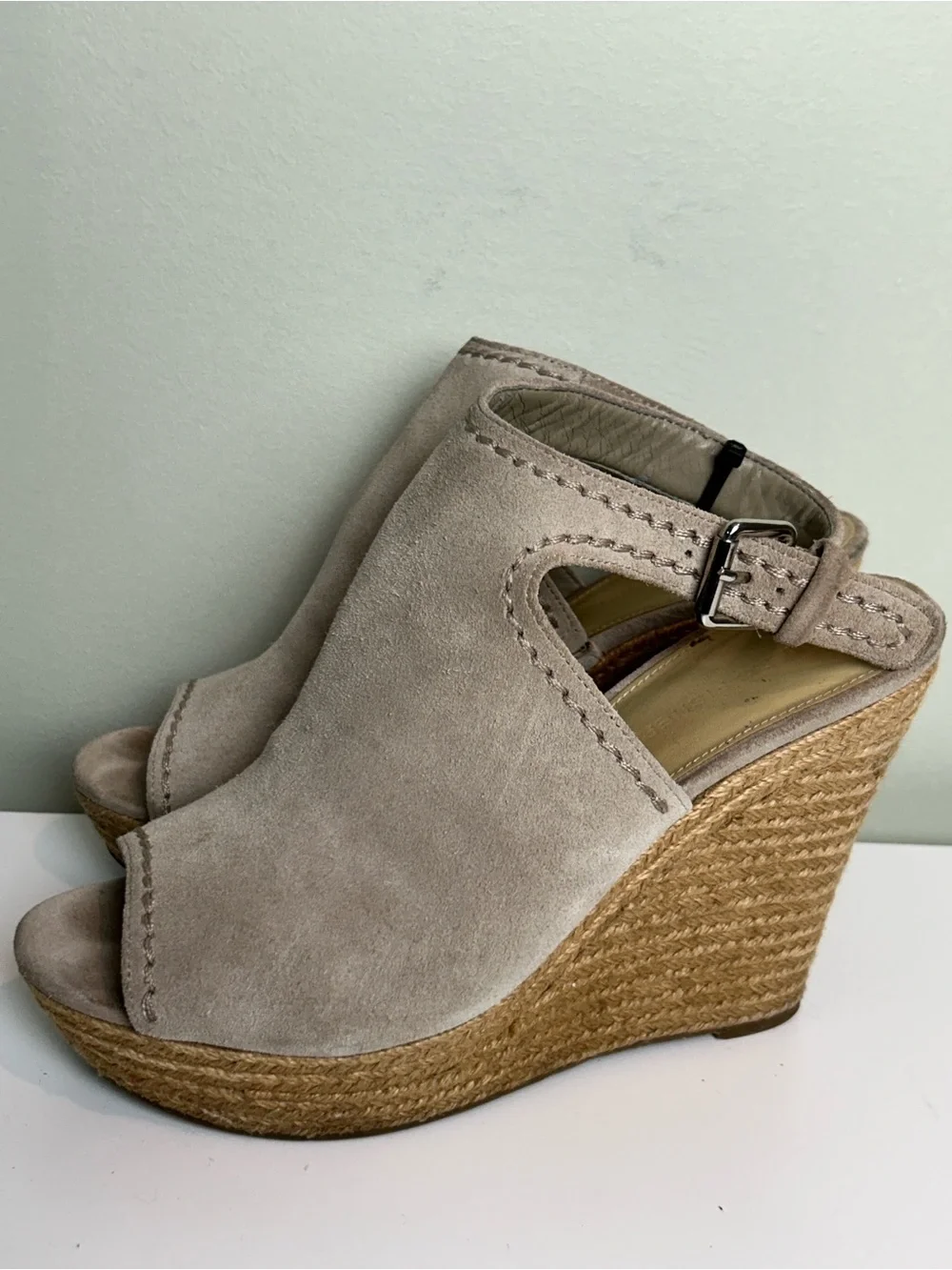 Marc Fisher Harli Suede Espadrille Wedge Sandals Taupe Peep Toe Size 9 M